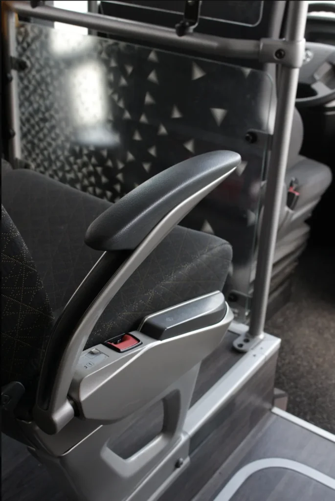 Reposabrazos del asiento del autocar