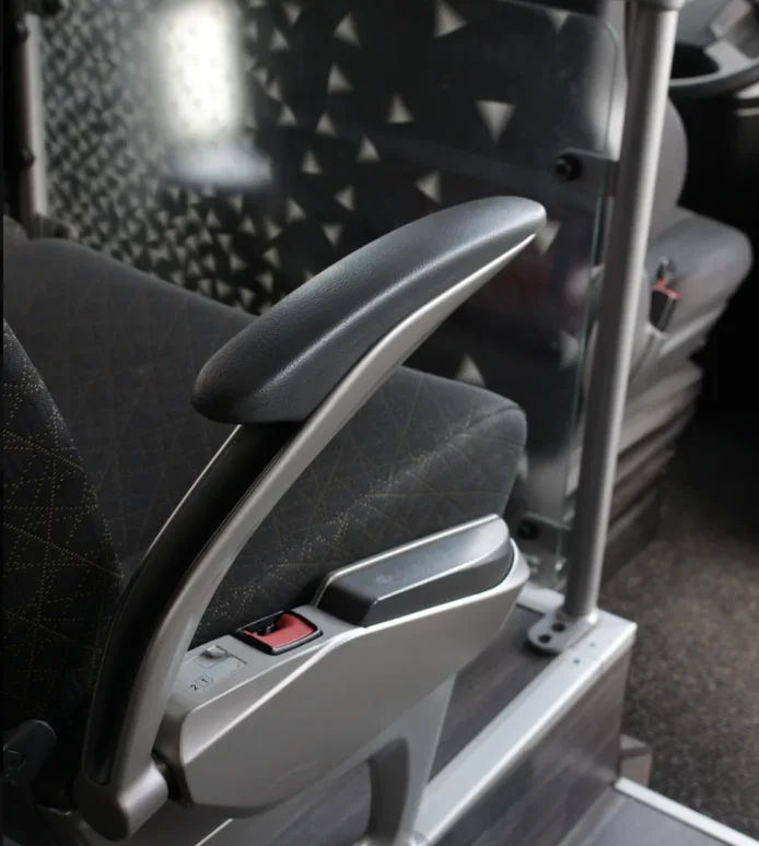 Reposabrazos del asiento del autocar